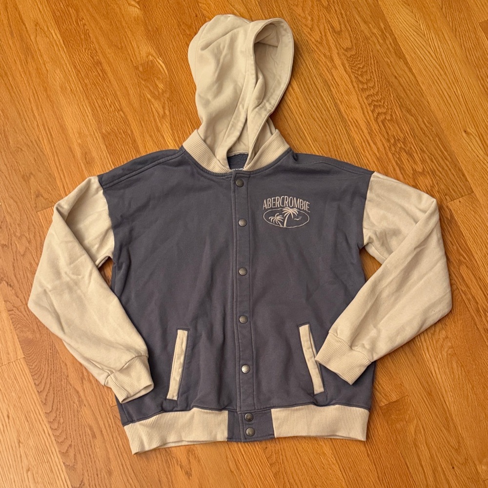 Abercrombie Kids Blue and Cream Hoodie